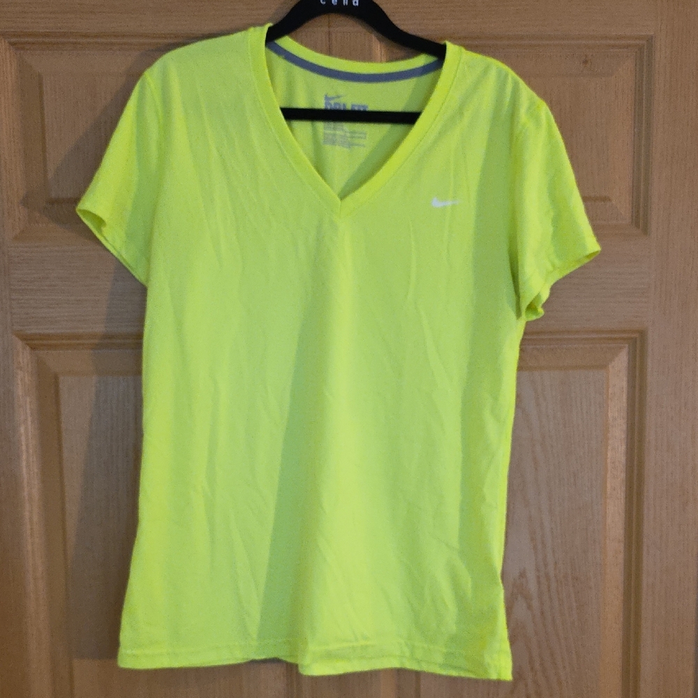 Nike Purple (M) and Neon Yellow (L)‎ Dri-FIT Shirts - Picture 2 of 7